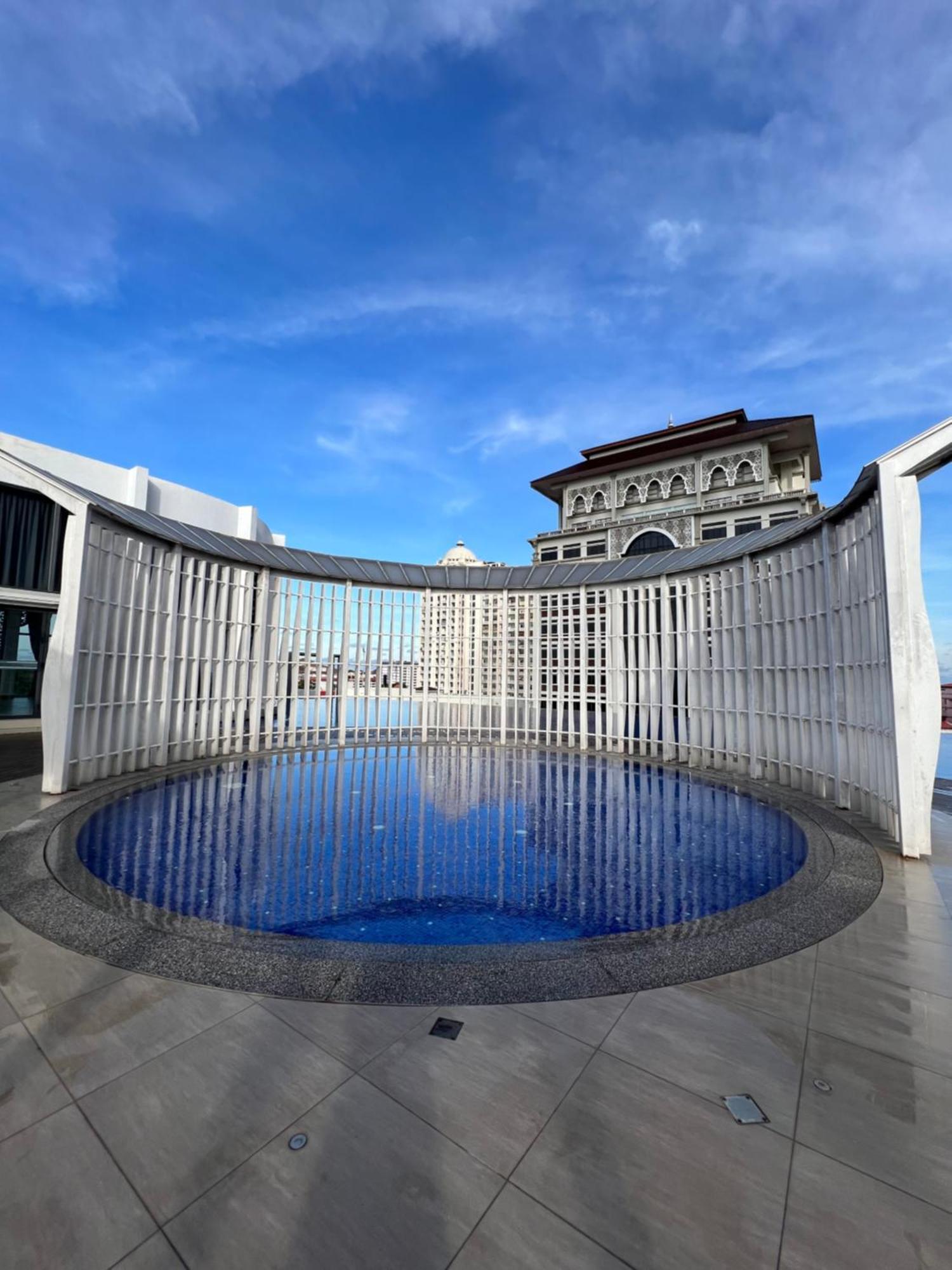Rizz Residence Troika Kb Kota Bharu Exterior foto